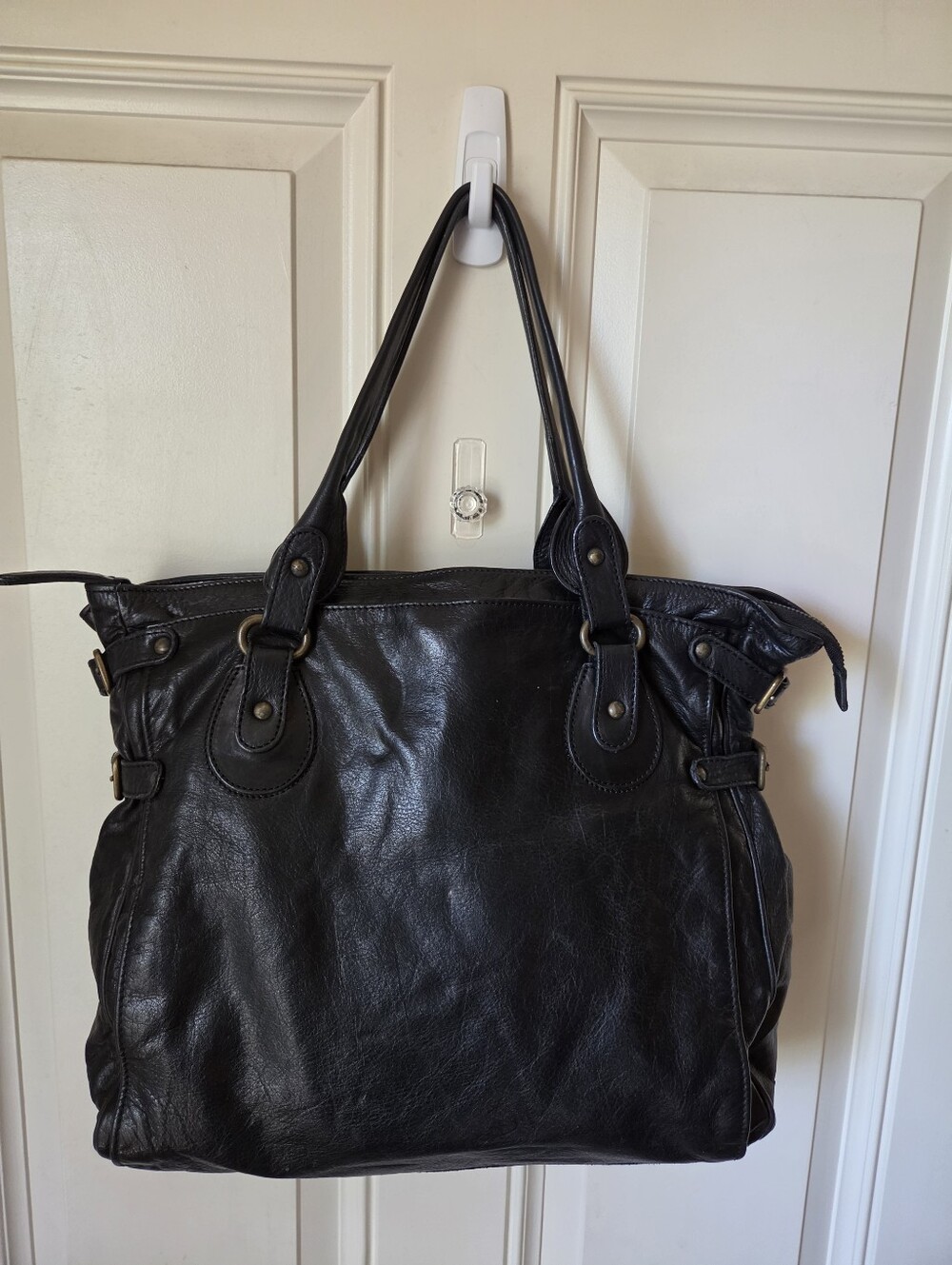 SUNDANCE• Black Soft Leather Shoulder Bag Made In PORTUGAL🖤🧡